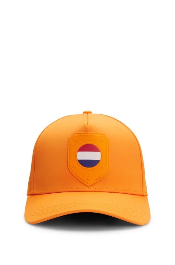 Logo cap in lustrous twill with country-flag badge Logo cap in lustrous twill with country-flag badge