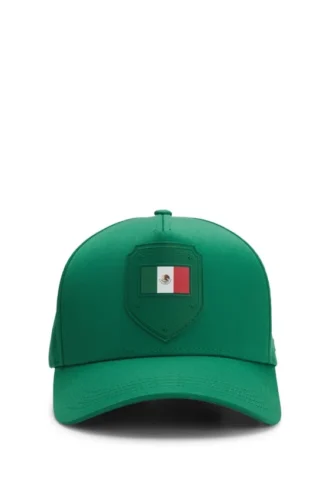 Logo cap in lustrous twill with country-flag badge