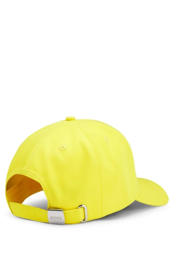Logo cap in lustrous twill with country-flag badge Logo cap in lustrous twill with country-flag badge