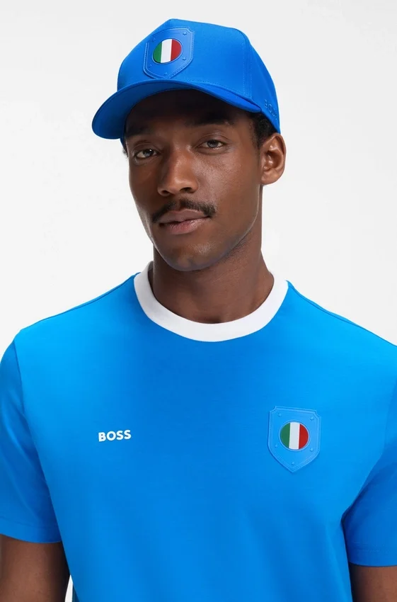 Logo cap in lustrous twill with country-flag badge Logo cap in lustrous twill with country-flag badge