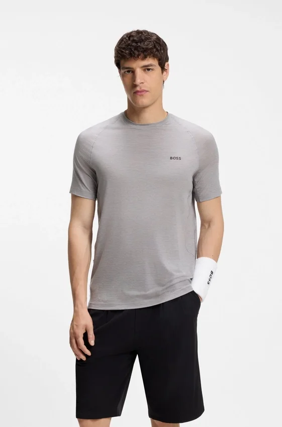 Logo-detail T-shirt in a slim fit Logo-detail T-shirt in a slim fit