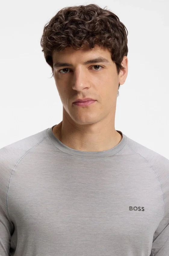 Logo-detail T-shirt in a slim fit Logo-detail T-shirt in a slim fit
