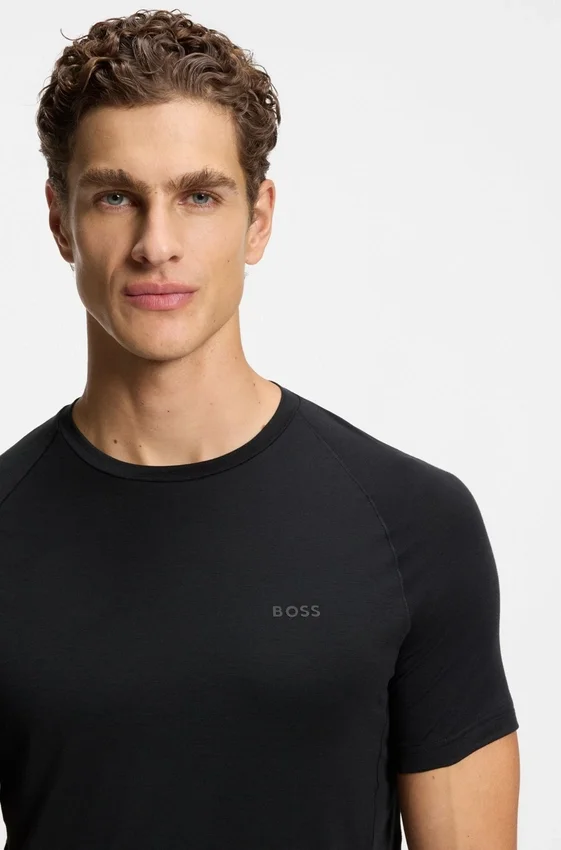 Logo-detail T-shirt in a slim fit Logo-detail T-shirt in a slim fit
