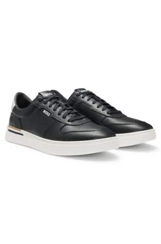 Logo-detail trainers in leather
