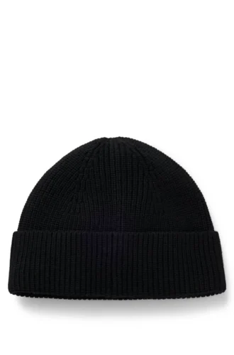 Logo-label beanie hat in a wool blend Logo-label beanie hat in a wool blend
