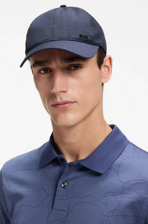 Logo-lettering cap in virgin wool Logo-lettering cap in virgin wool