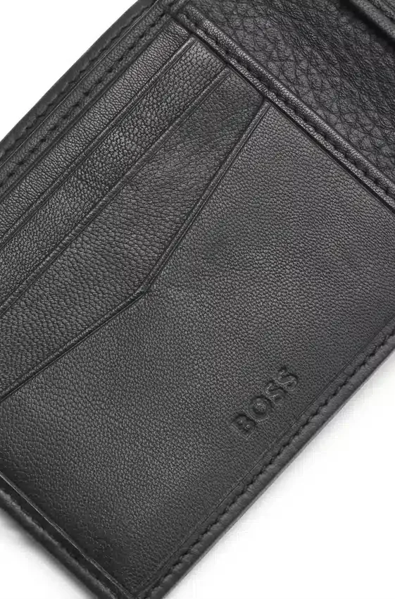Logo-lettering card holder in Italian leather Logo-lettering card holder in Italian leather