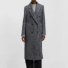 Macro-herringbone coat with double-breasted closure