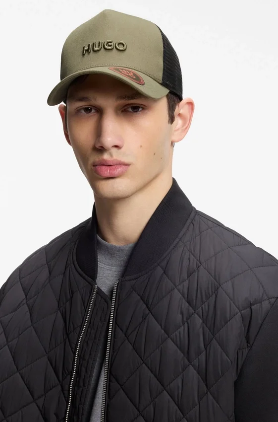 Mesh-panel cap in cotton twill Mesh-panel cap in cotton twill