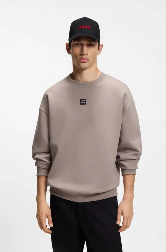 Mesh-panel cap in cotton twill Mesh-panel cap in cotton twill
