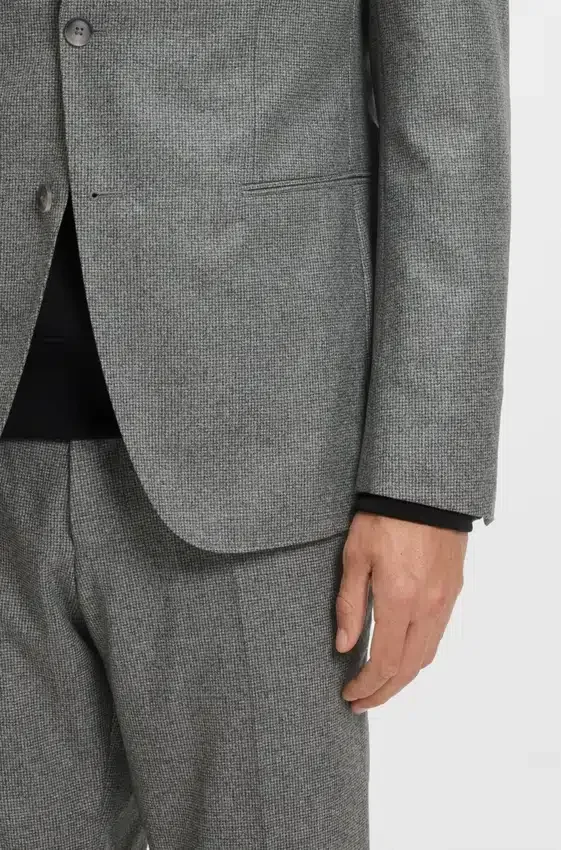Micro-patterned slim-fit jacket in virgin wool Micro-patterned slim-fit jacket in virgin wool