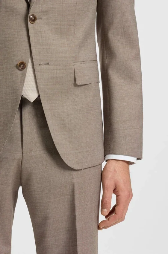 Micro-patterned two-piece slim-fit suit in virgin wool Micro-patterned two-piece slim-fit suit in virgin wool