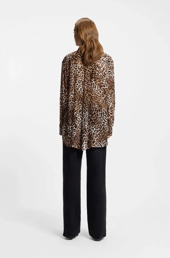 Oversized-fit blouse with leopard print Oversized-fit blouse with leopard print