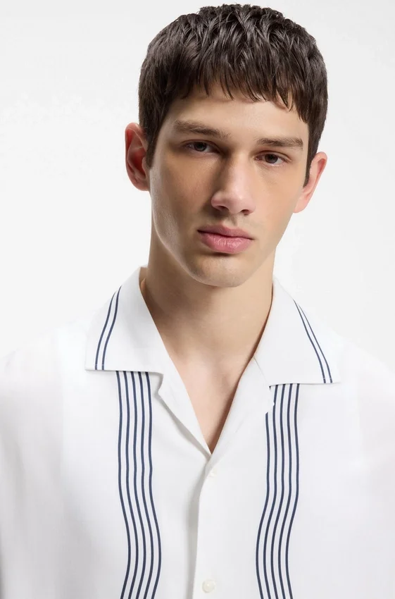 Oversized-fit printed shirt with camp collar Oversized-fit printed shirt with camp collar
