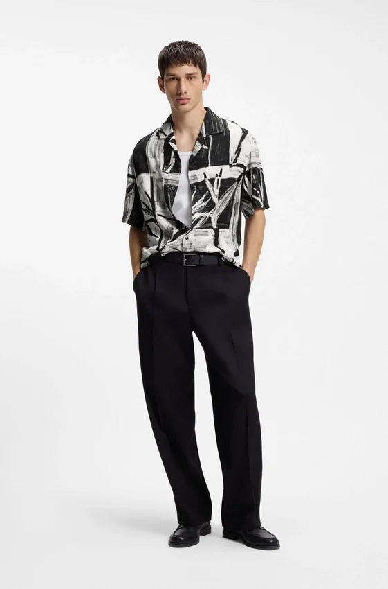 Oversized-fit printed shirt with camp collar Oversized-fit printed shirt with camp collar