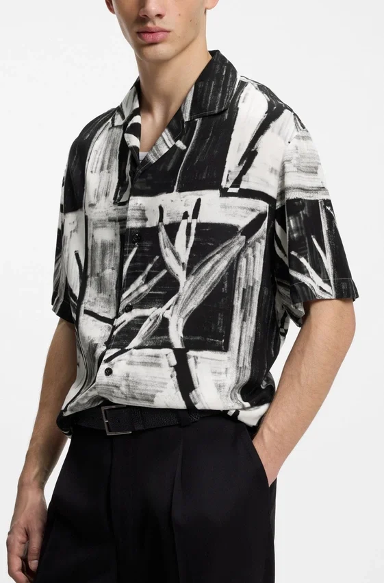 Oversized-fit printed shirt with camp collar Oversized-fit printed shirt with camp collar