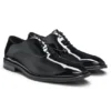 Oxford shoes in patent leather