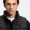 Packable gilet in water-repellent fabric