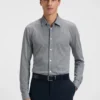 Patterned slim-fit shirt in flex-weave fabric