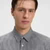 Patterned slim-fit shirt in flex-weave fabric