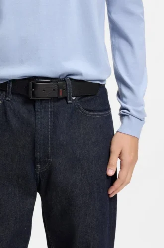 Pin-buckle belt in buffalo leather