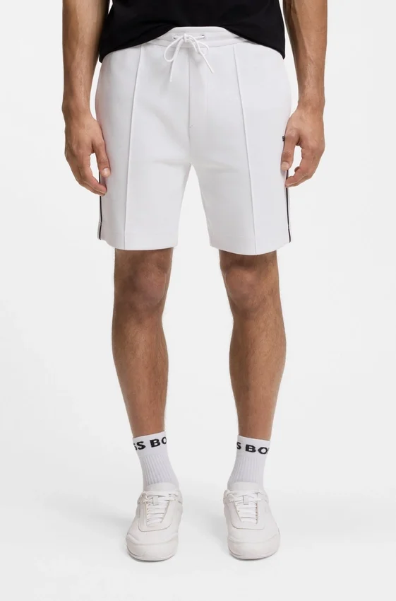 Piped-trim shorts in a cotton blend Piped-trim shorts in a cotton blend