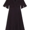 Plissé dress with waistband smocking