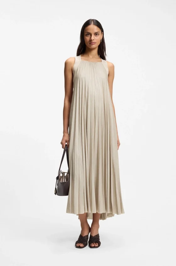 Plissé-pleat dress with halterneck Plissé-pleat dress with halterneck