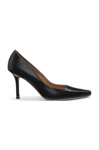 Polished-leather pumps with pointed toe