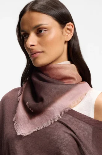 Printed scarf in linen and cotton