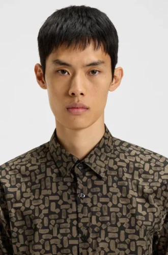 Printed slim-fit shirt in cotton poplin