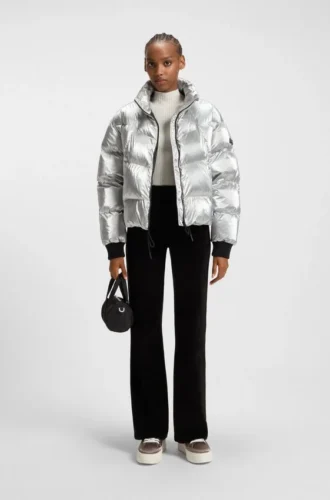 Puffer jacket with silicone logo badge