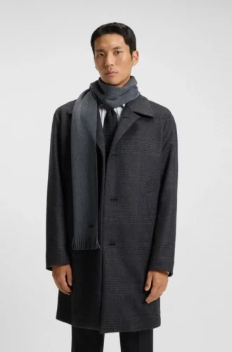 Raschel-knit scarf in virgin wool