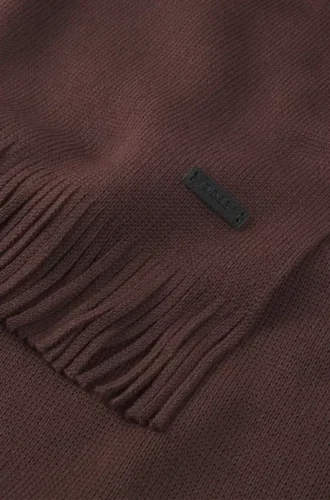 Raschel-knit scarf in virgin wool