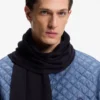 Raschel-knit scarf in virgin wool Raschel-knit scarf in virgin wool