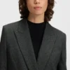 Regular-fit blazer with concealed closure