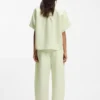 Regular-fit blouse with rolled cuffs