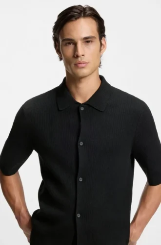 Regular-fit shirt with ribbed structure