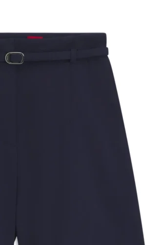 Regular-fit shorts with buckled belt