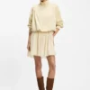 Relaxed-fit blazer with balloon hem Relaxed-fit blazer with balloon hem