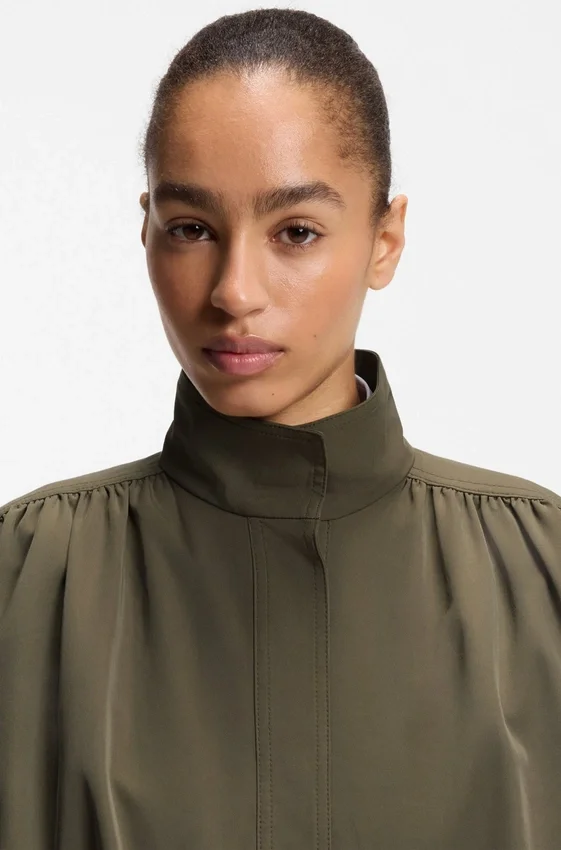 Relaxed-fit blazer with balloon hem Relaxed-fit blazer with balloon hem