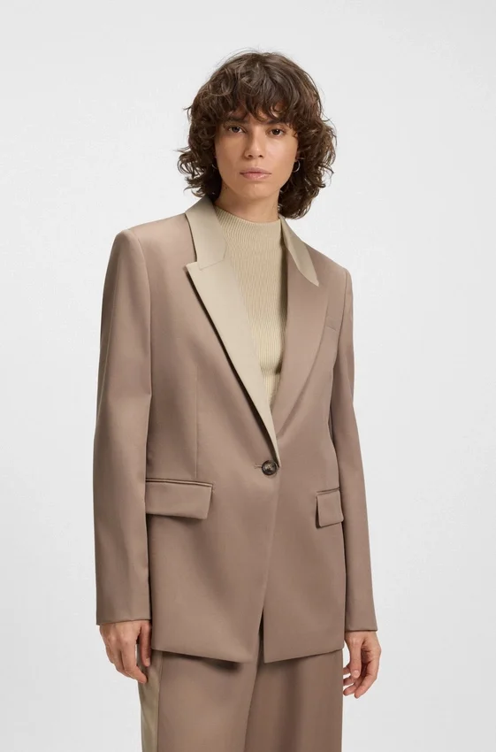 Relaxed-fit blazer with colour-blocked lapel Relaxed-fit blazer with colour-blocked lapel