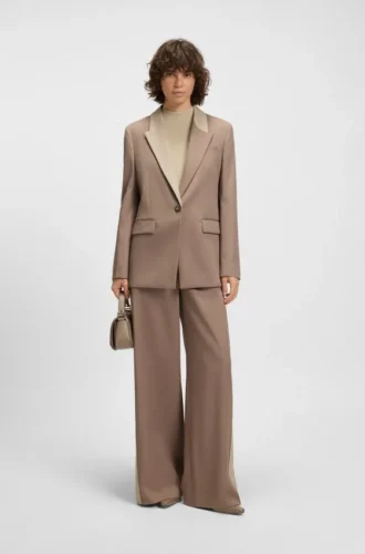 Relaxed-fit blazer with colour-blocked lapel