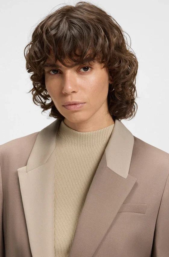 Relaxed-fit blazer with colour-blocked lapel Relaxed-fit blazer with colour-blocked lapel