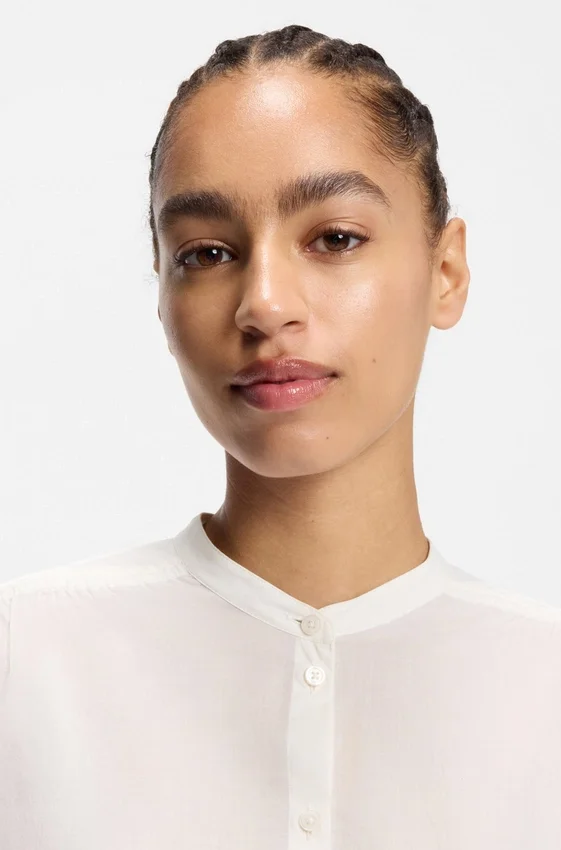Relaxed-fit blouse in cotton muslin Relaxed-fit blouse in cotton muslin