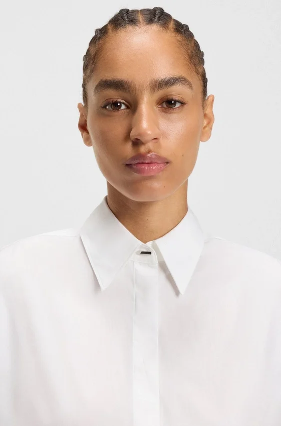 Relaxed-fit blouse in cotton poplin Relaxed-fit blouse in cotton poplin