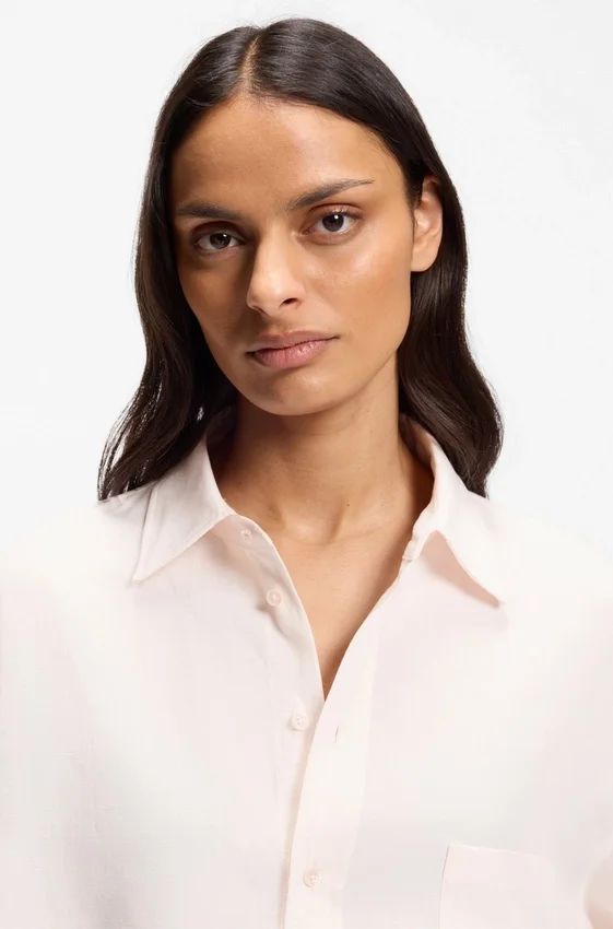 Relaxed-fit blouse with chest pocket Relaxed-fit blouse with chest pocket