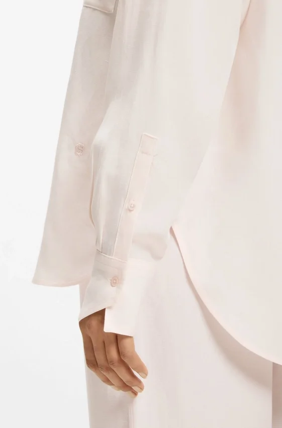 Relaxed-fit blouse with chest pocket Relaxed-fit blouse with chest pocket