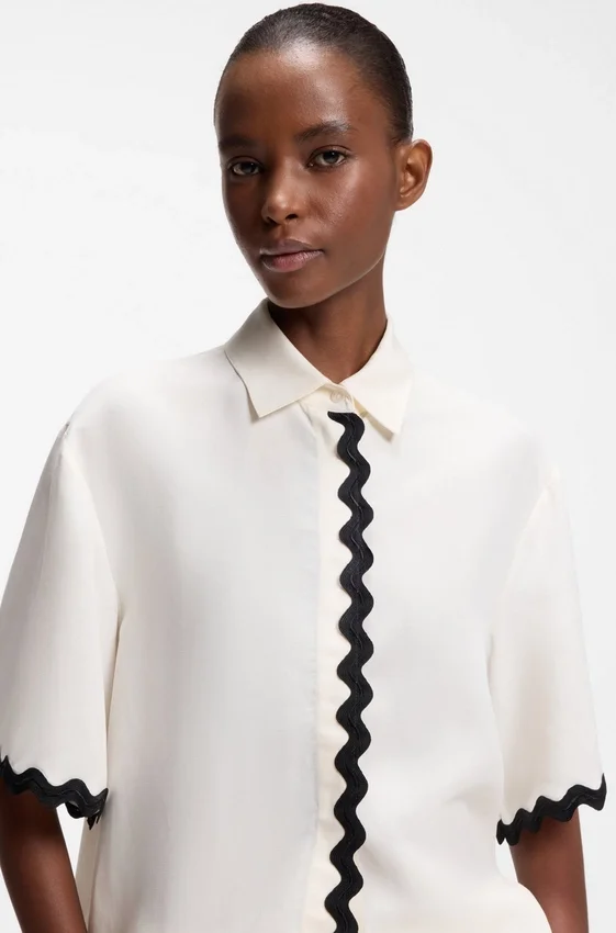 Relaxed-fit blouse with contrast zigzag tape Relaxed-fit blouse with contrast zigzag tape