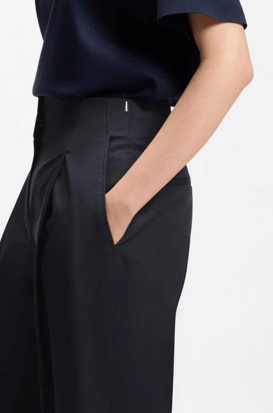 Relaxed-fit culottes in stretch cotton Relaxed-fit culottes in stretch cotton